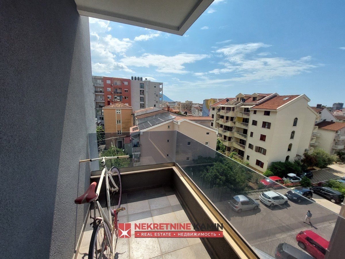 Budva’da Yeni İnşaatta Harika Konumda satılık 3+1 Daire